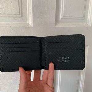 Pioneer Carry Division Bifold Wallet